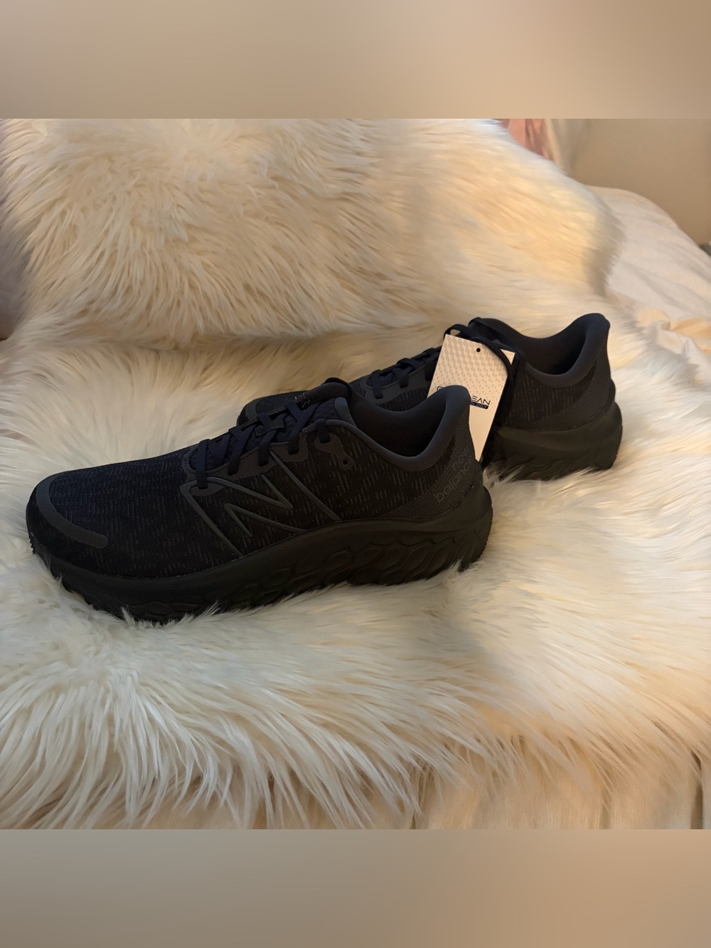New Balance Men's Black Running Shoes - size 11